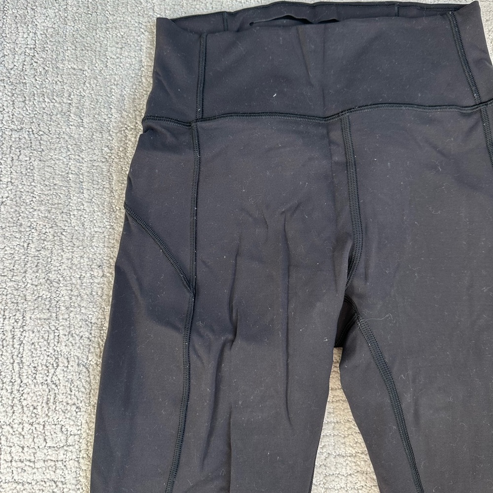 Lululemon - In Movement ⅞ Tights - Picture 2 of 4